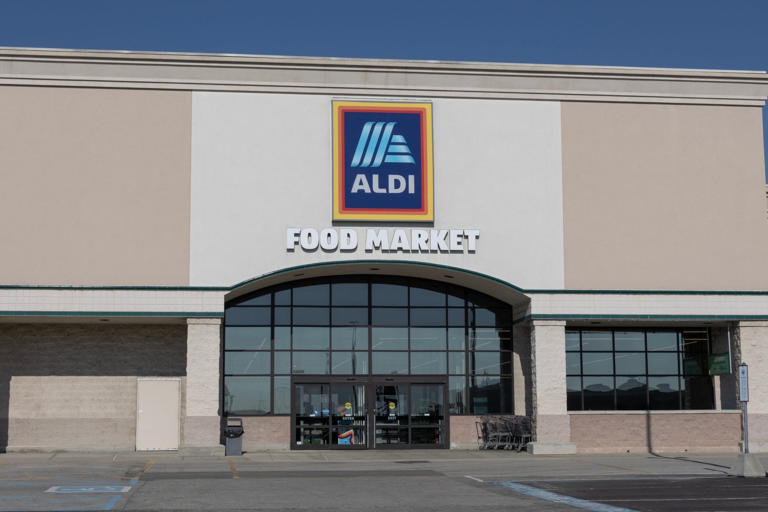 Another Aldi converted from a Winn-Dixie opens in St. Pete next week ...