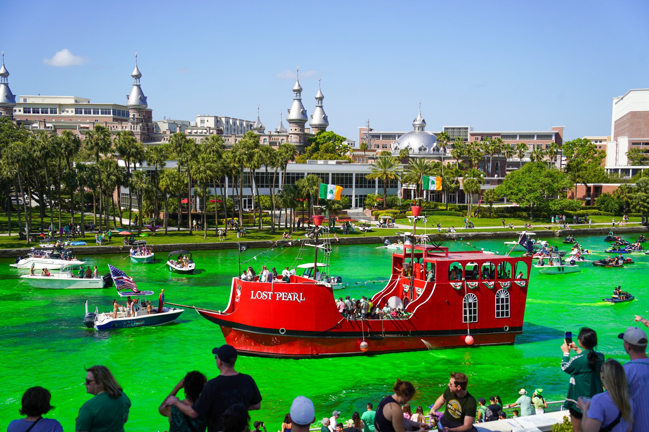 Tampa will once again dye the Hillsborough River green, despite concerns from environmentalists