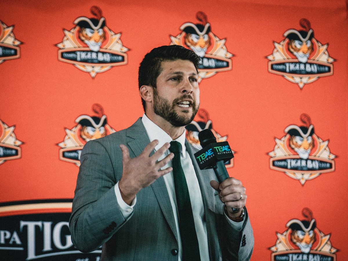 Photos: In front of Tampa Tiger Bay Club, Uthmeier draws mix of boos and cheers for comments about LGBTQ community