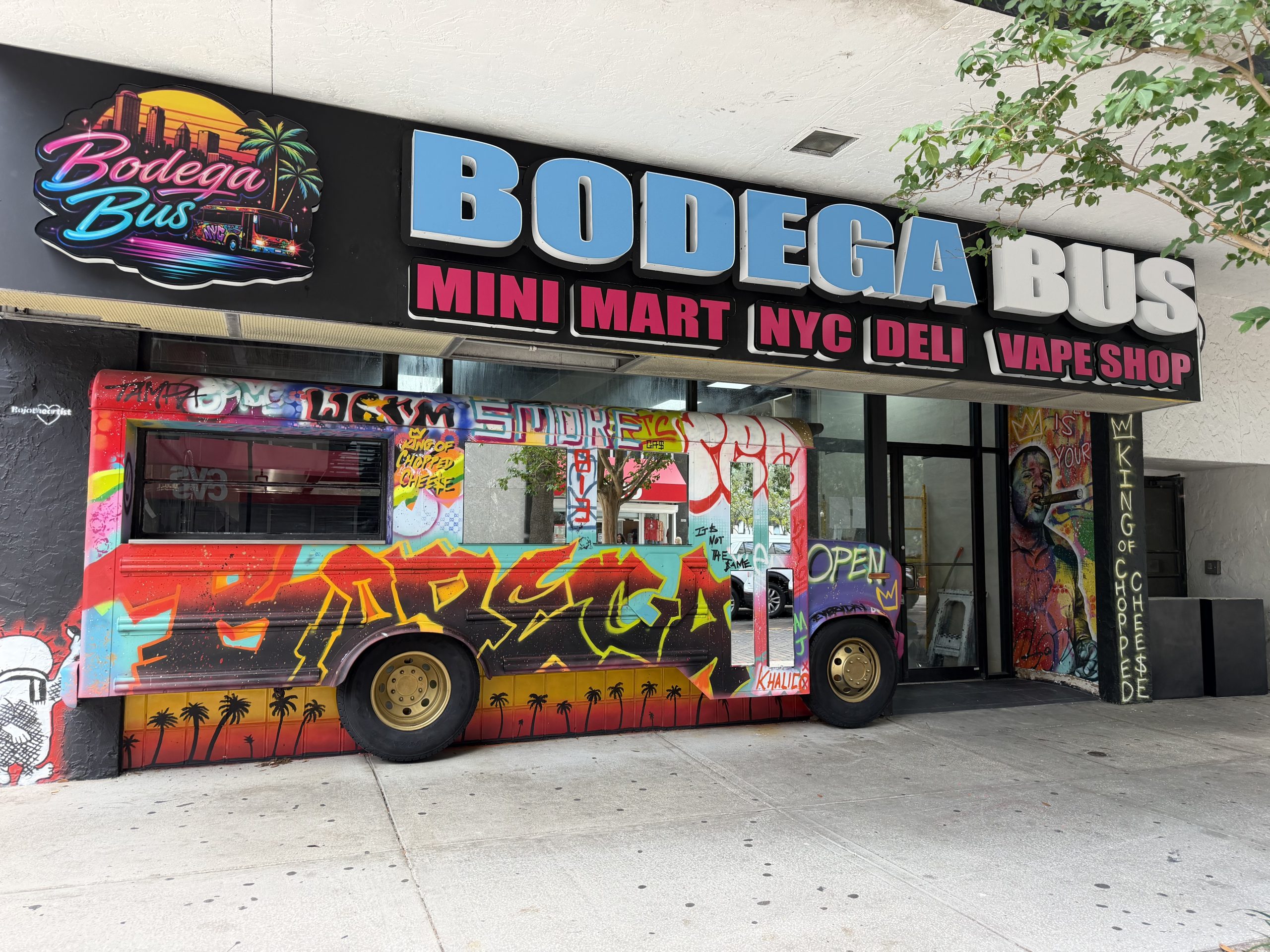 Downtown Tampa’s new Bodega Bus deli promises chopped cheese and more until 4 AM