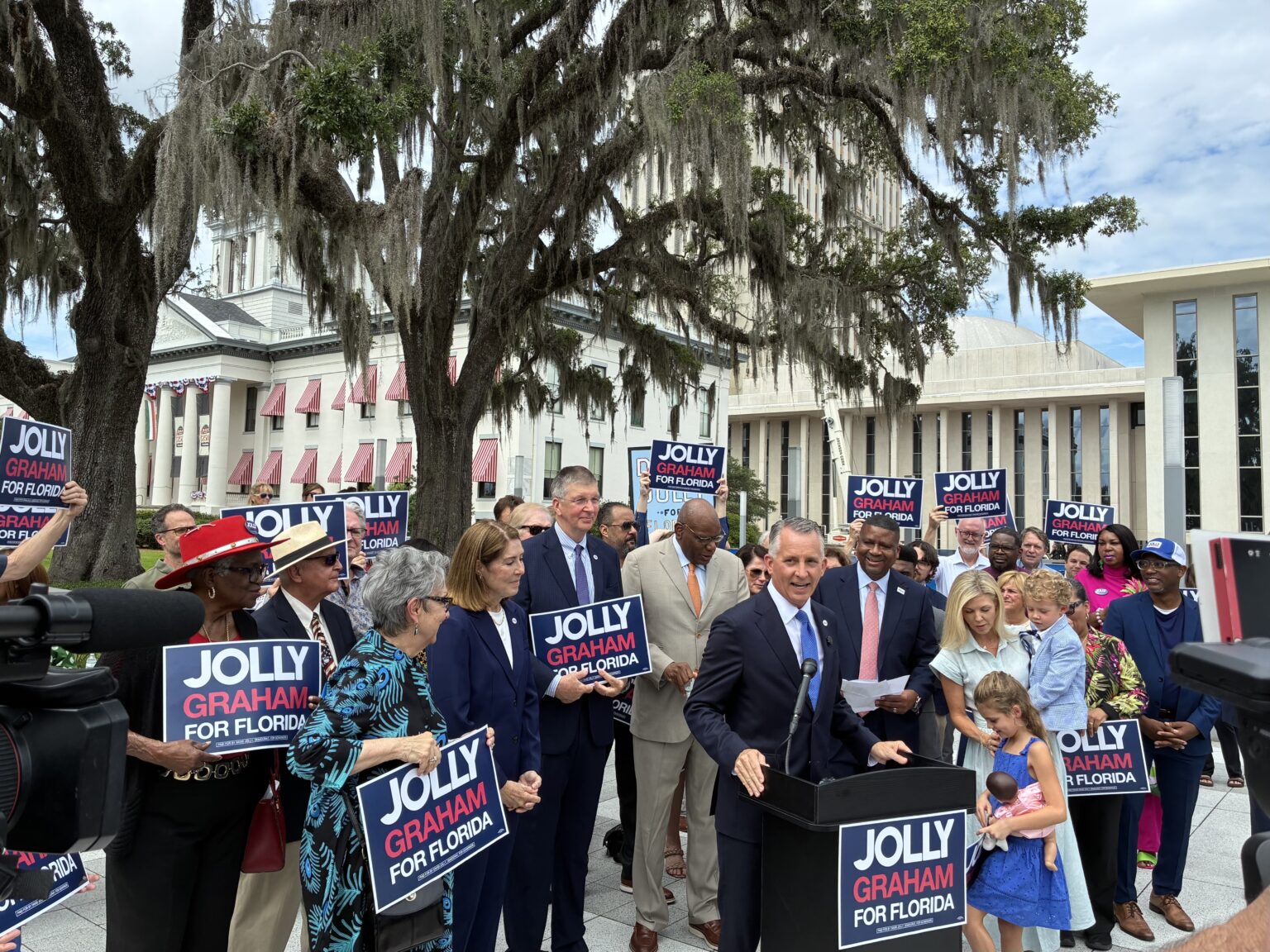 Florida Democratic frontrunner David Jolly picks Gwen Graham as gubernatorial running mate